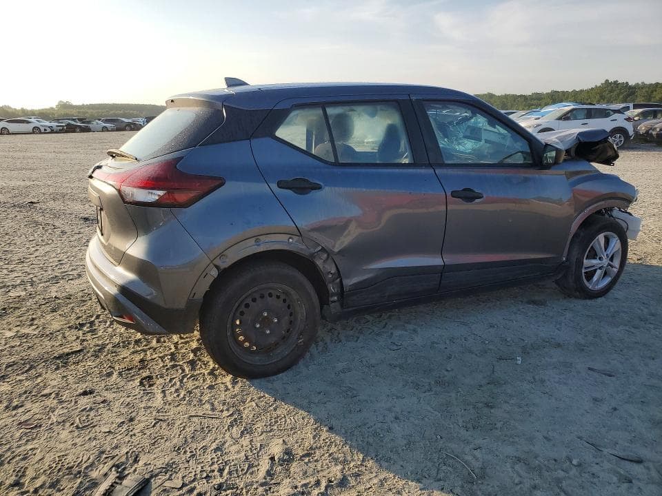 2022 NISSAN KICKS S 3