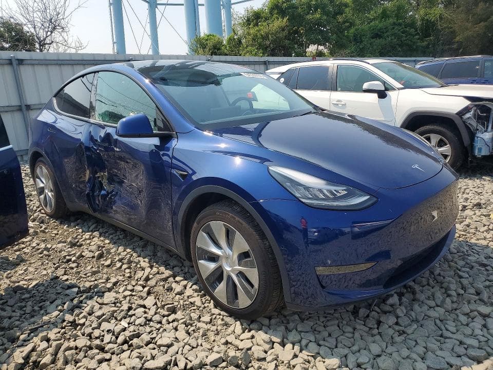 2021 TESLA MODEL Y 4