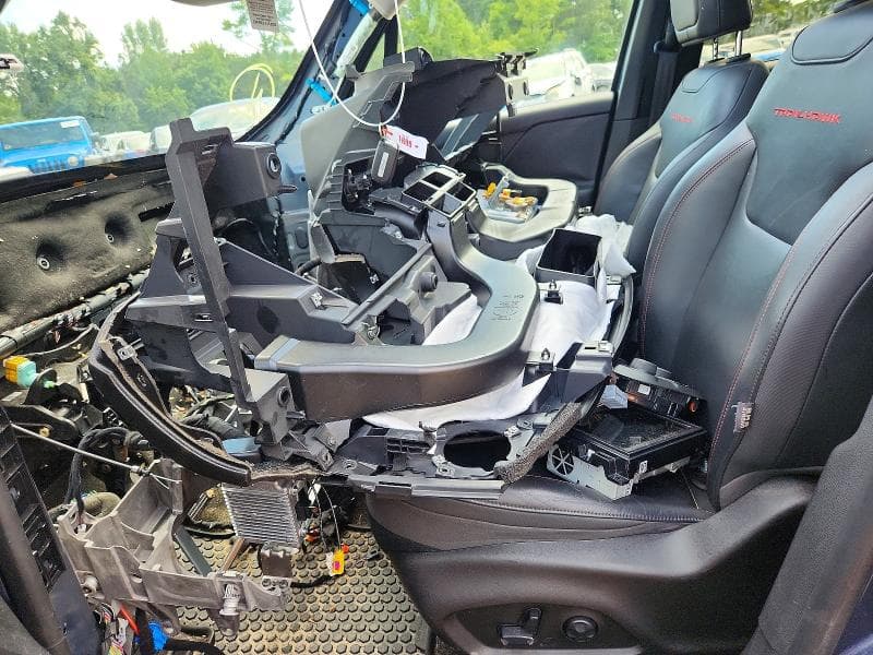2019 JEEP RENEGADE TRAILHAWK 7