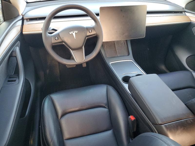 2023 TESLA MODEL Y 8