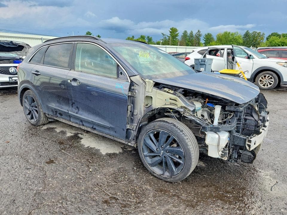 2018 KIA NIRO EX 4