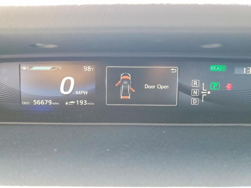 2017 TOYOTA MIRAI BASE 9