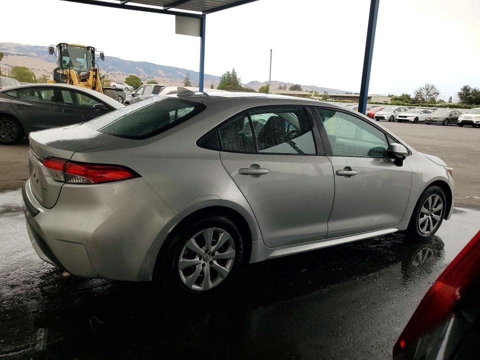 2021 TOYOTA COROLLA LE 3