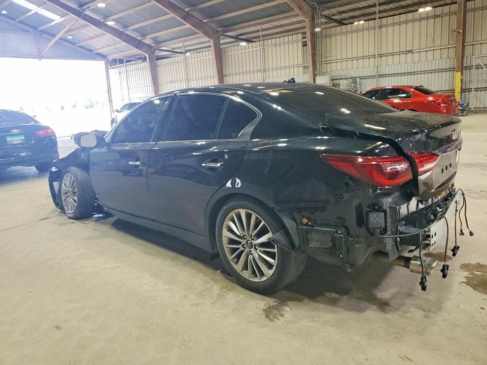 2021 INFINITI Q50 LUXE 2
