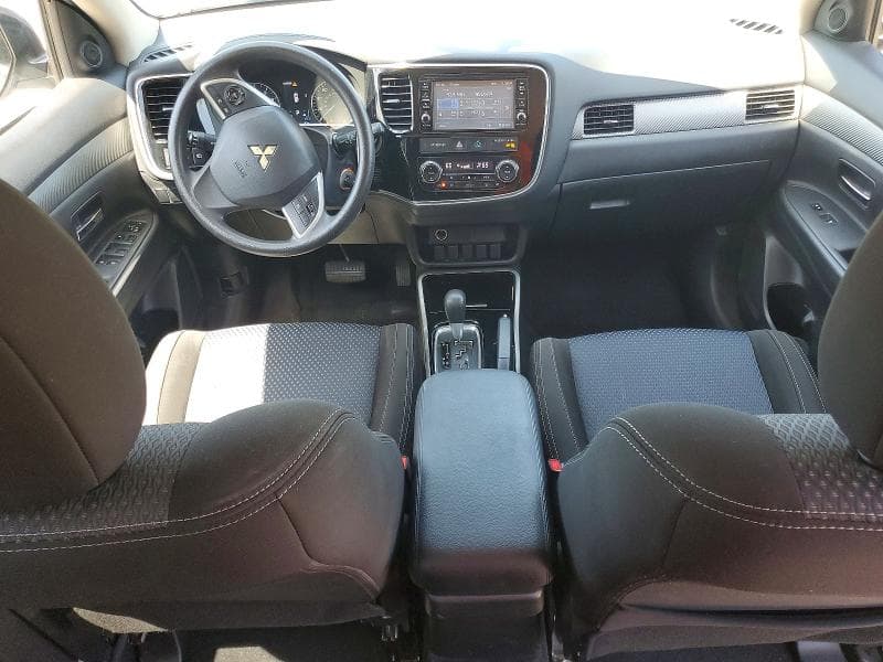 2018 MITSUBISHI OUTLANDER SE 8