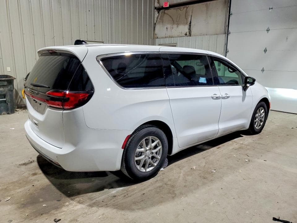 2027 CHRYSLER PACIFICA SELECT 3