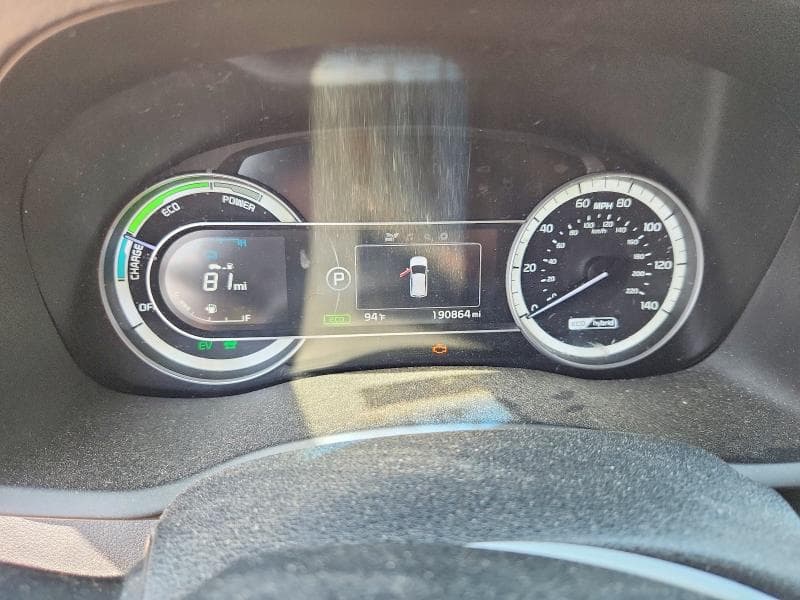 2018 KIA NIRO LX 9