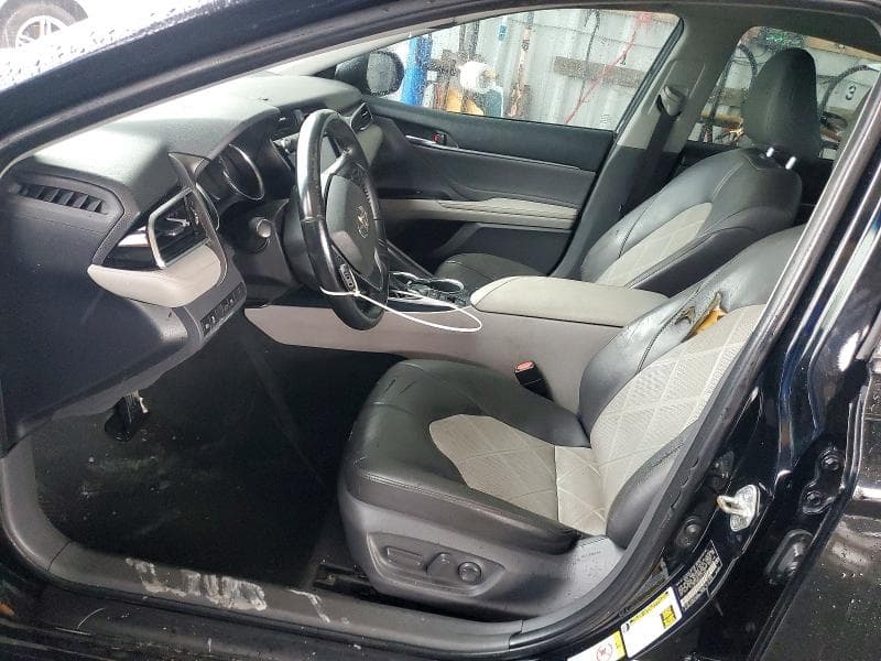 2018 TOYOTA CAMRY XLE 7