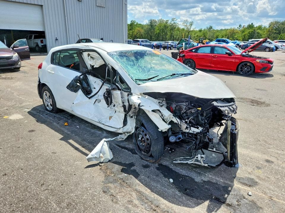 2017 KIA FORTE5 LX 4