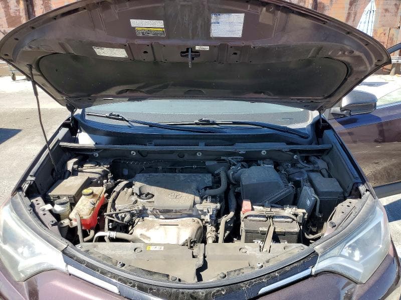 2018 TOYOTA RAV4 LE 11