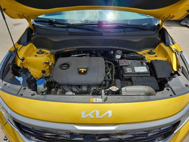 2022 KIA SELTOS S 12