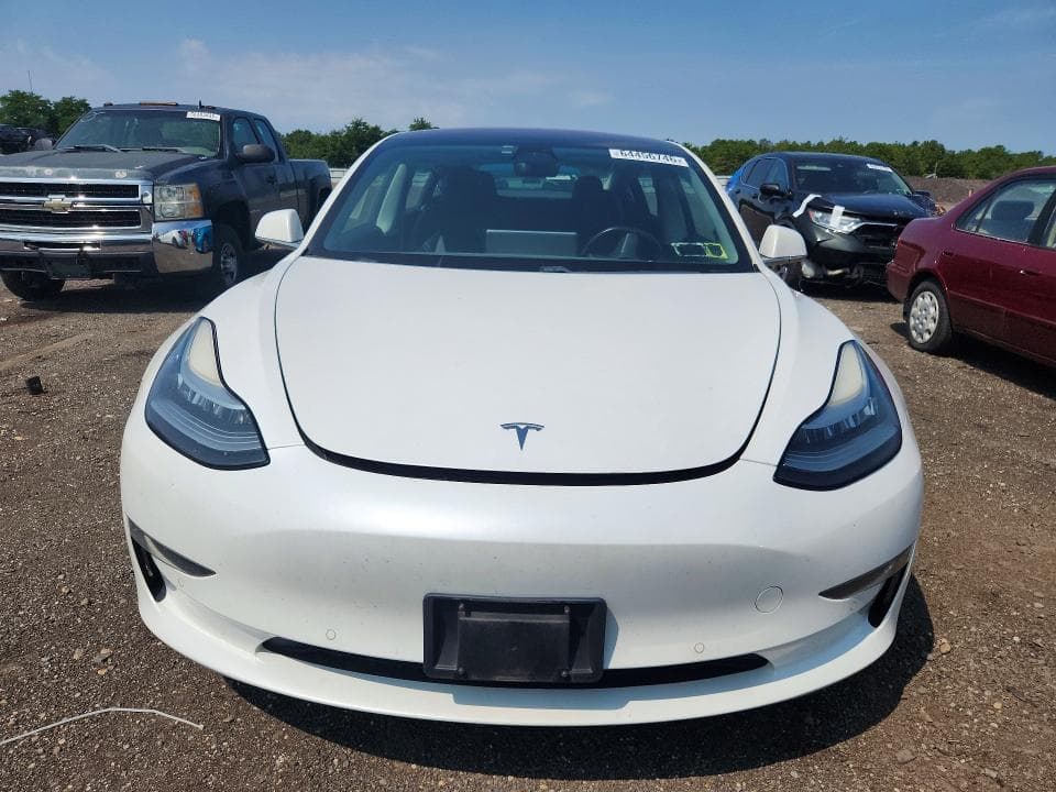 2018 TESLA MODEL 3 5