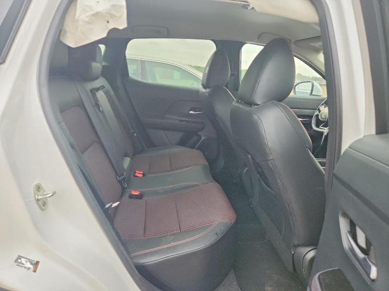 2025 NISSAN KICKS SR 10