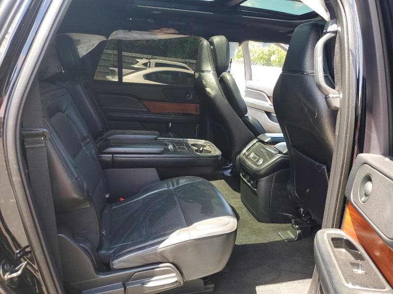 2019 LINCOLN NAVIGATOR L RESERVE 11