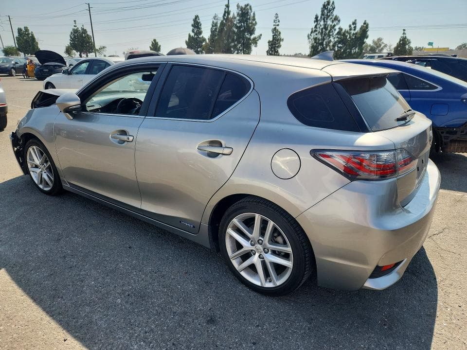2017 LEXUS CT 200 2