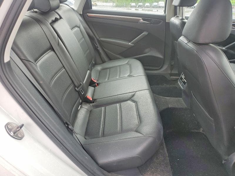 2017 VOLKSWAGEN PASSAT SE 10