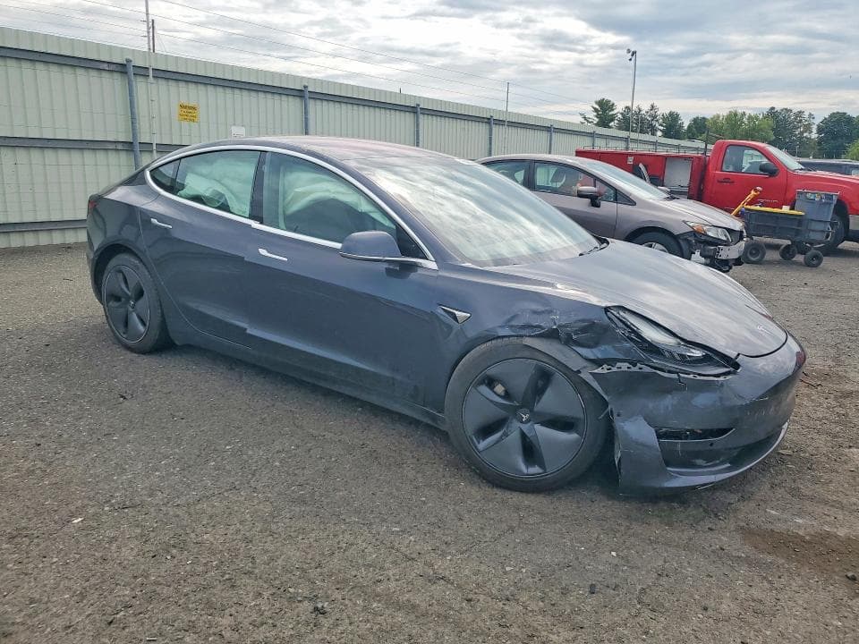 2018 TESLA MODEL 3 4