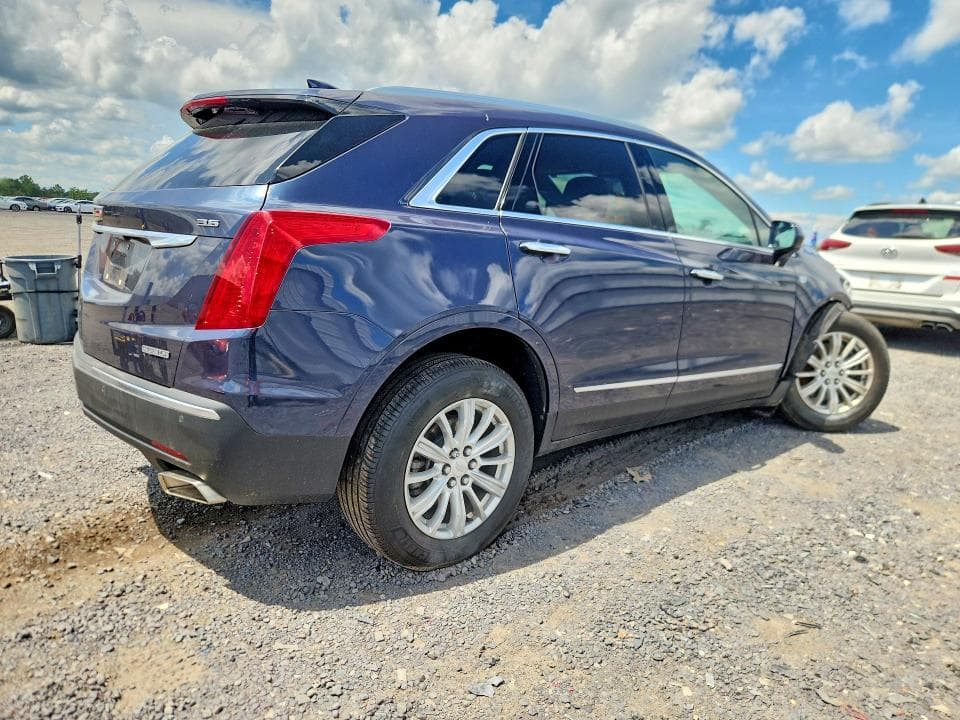2018 CADILLAC XT5 3