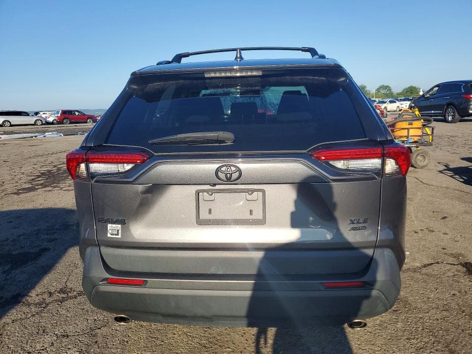 2023 TOYOTA RAV4 XLE 6