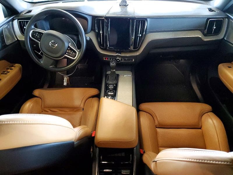 2018 VOLVO XC60 T6 INSCRIPTION 8
