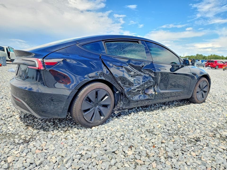2026 TESLA MODEL 3 3