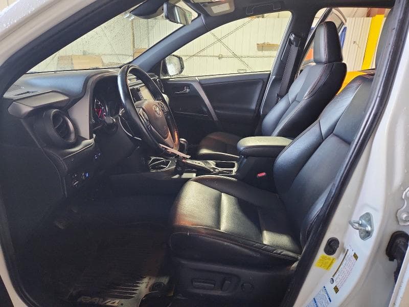 2018 TOYOTA RAV4 SE 7