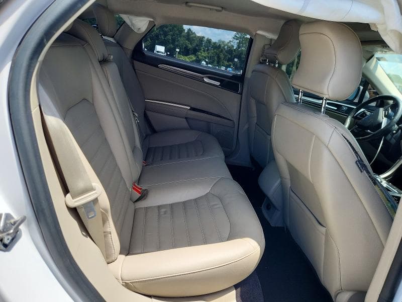 2017 FORD FUSION SE 10