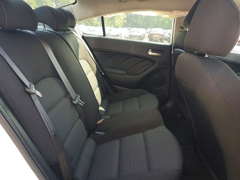 2017 KIA FORTE LX 10