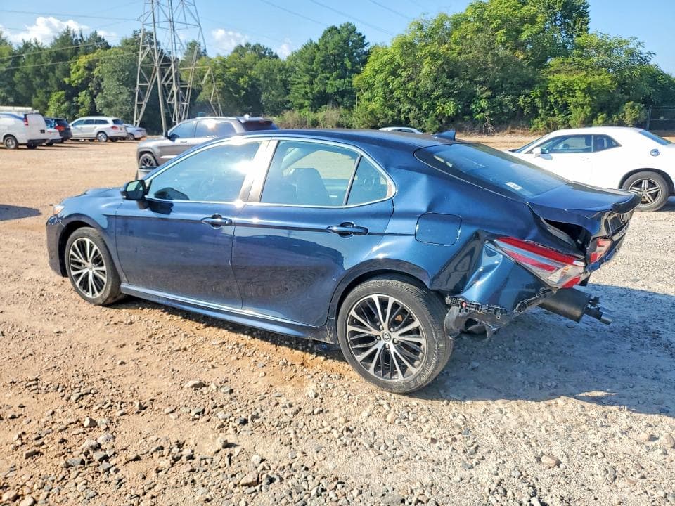 2019 TOYOTA CAMRY SE 2