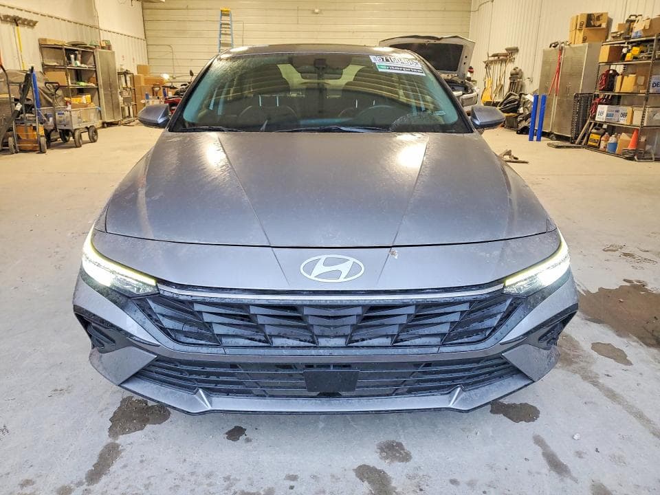 2025 HYUNDAI ELANTRA LIMITED 5