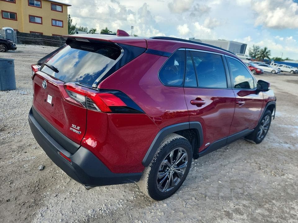 2023 TOYOTA RAV4 XLE PREMIUM 3