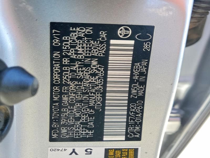 2017 TOYOTA PRIUS TWO 12