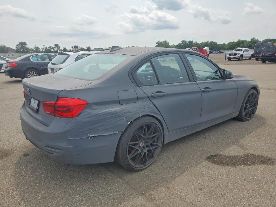 2018 BMW 330 XI 3