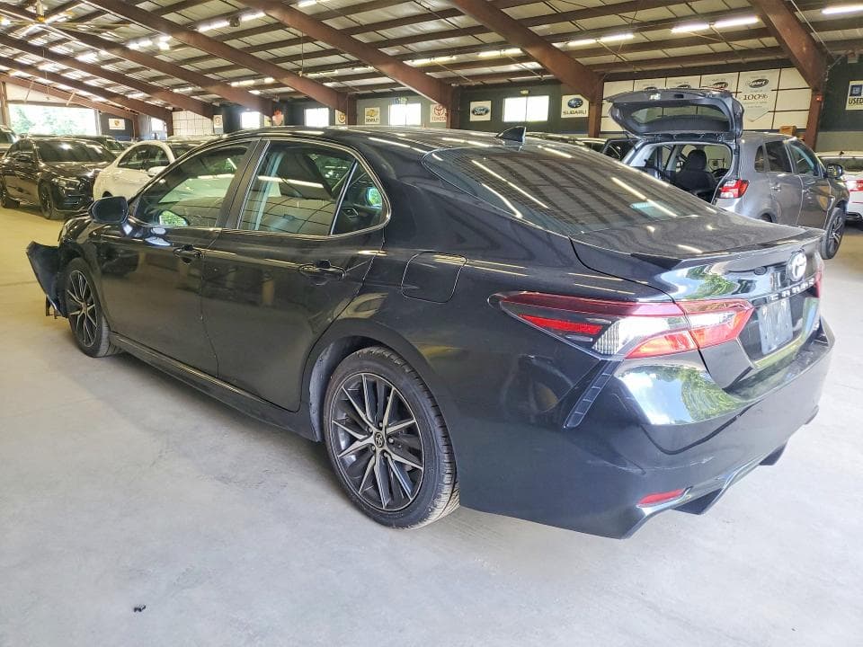 2022 TOYOTA CAMRY SE 2