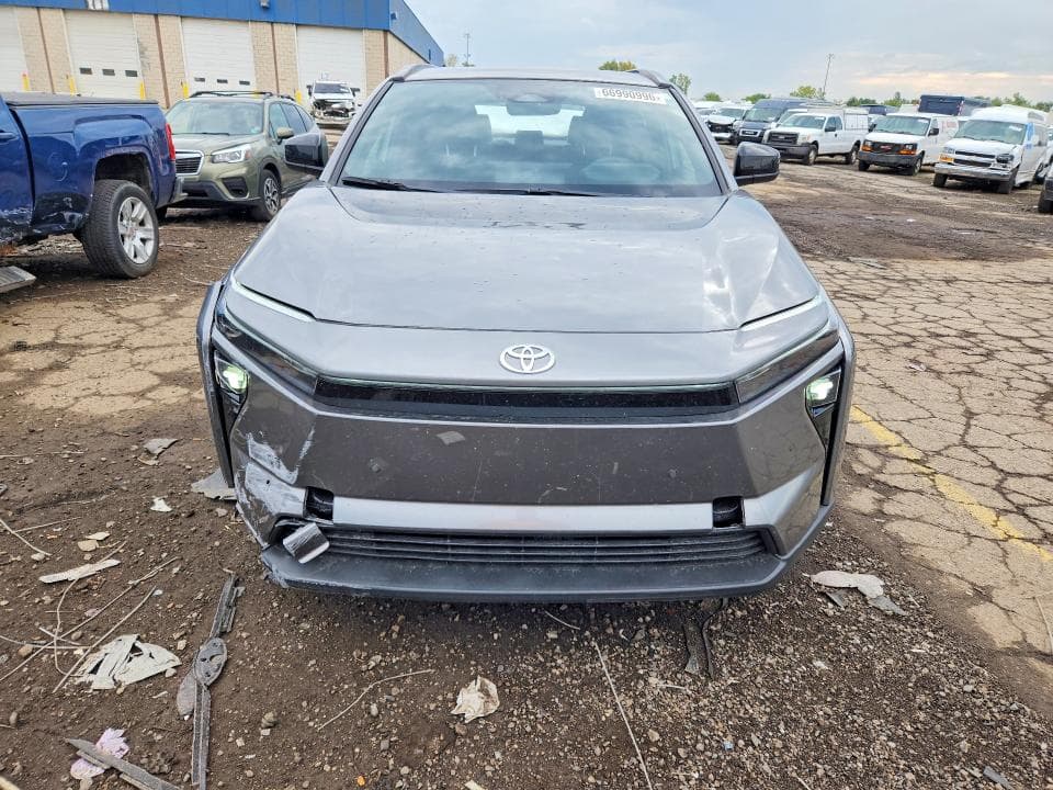 2026 TOYOTA BZ XLE PLUS 5