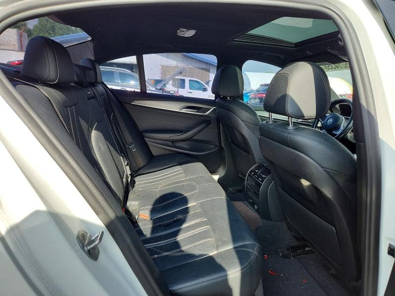 2019 BMW 540 XI 10