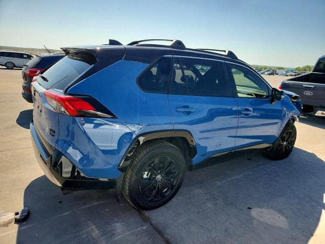 2025 TOYOTA RAV4 XSE 3