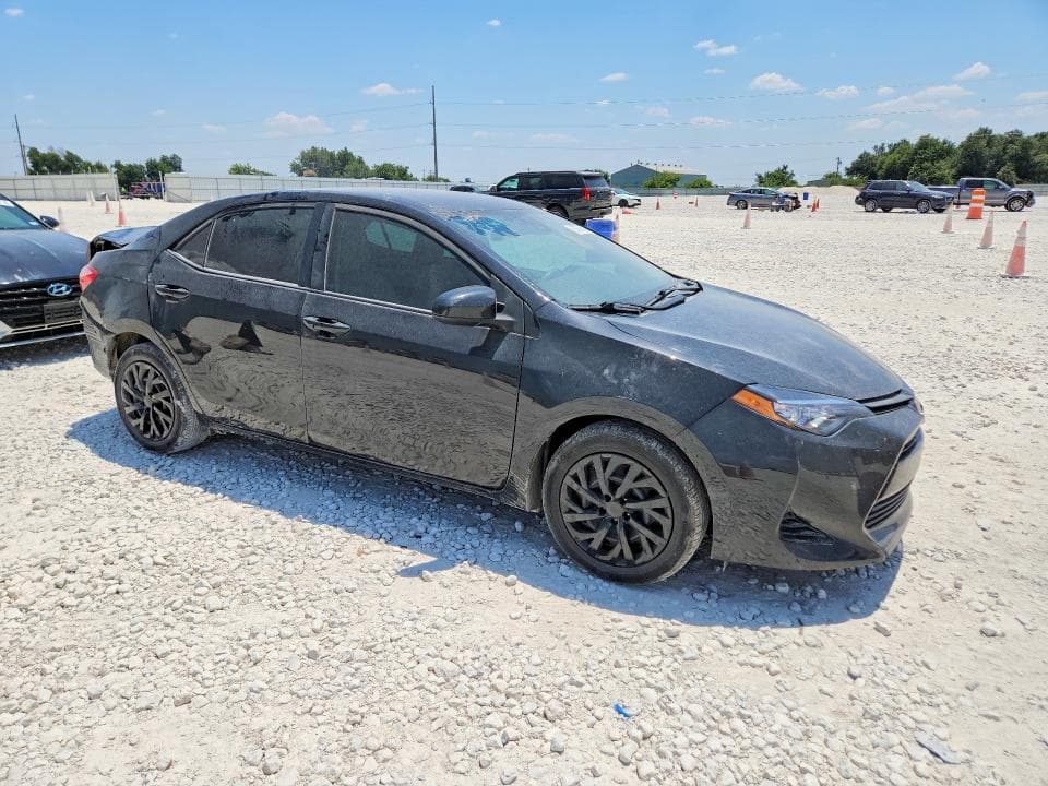 2018 TOYOTA COROLLA LE 4