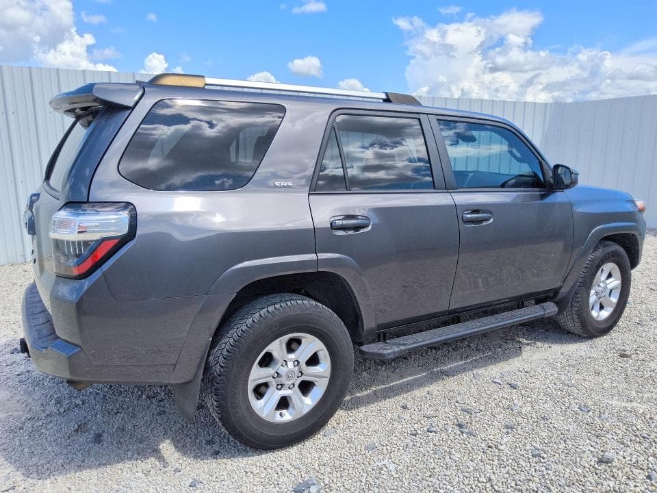 2023 TOYOTA 4RUNNER SR5 3