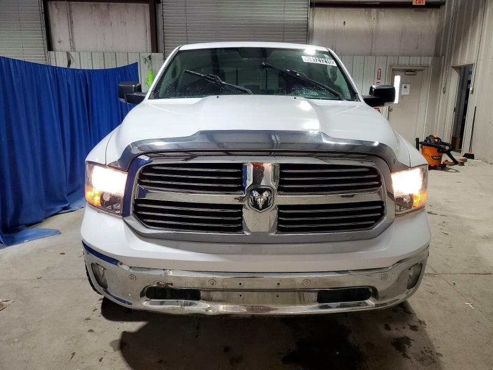 2017 RAM 1500 SLT 5