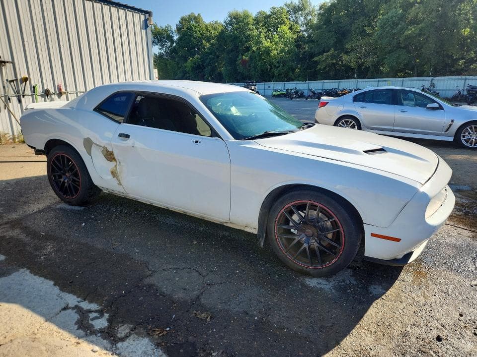 2019 DODGE CHALLENGER SXT 4