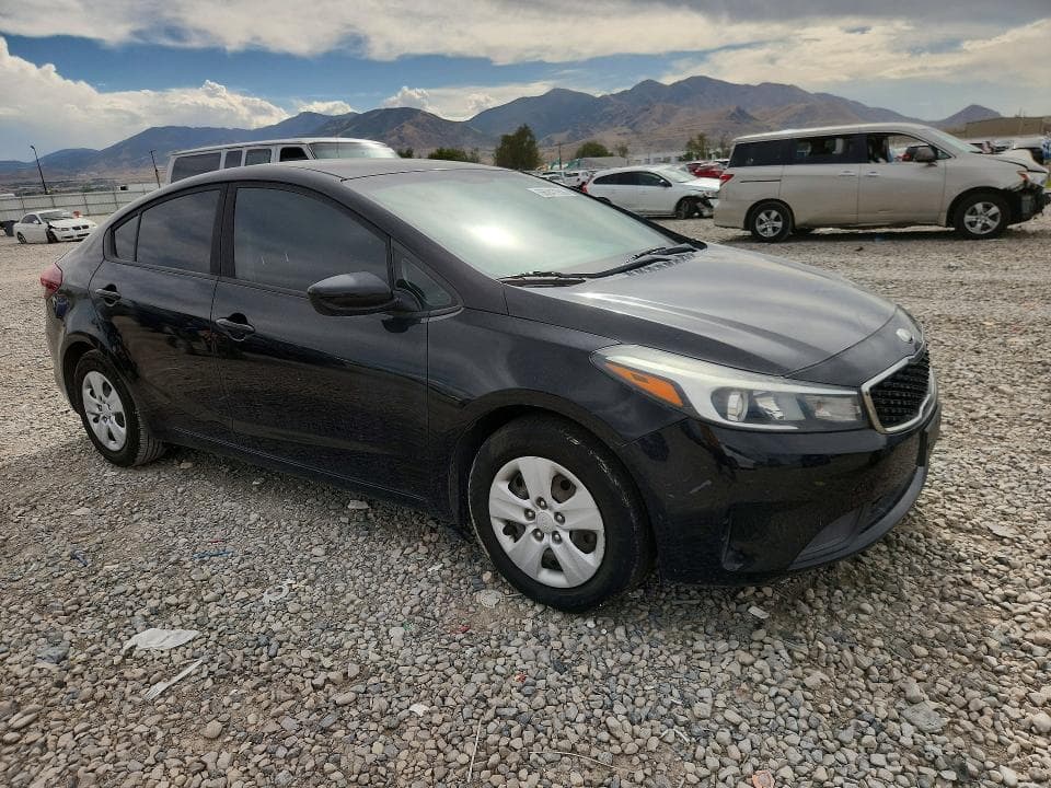 2017 KIA FORTE LX 4