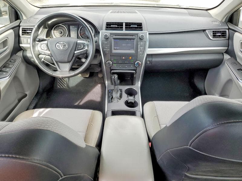 2017 TOYOTA CAMRY SE 8