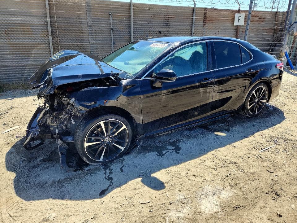 2018 TOYOTA CAMRY XSE - 1