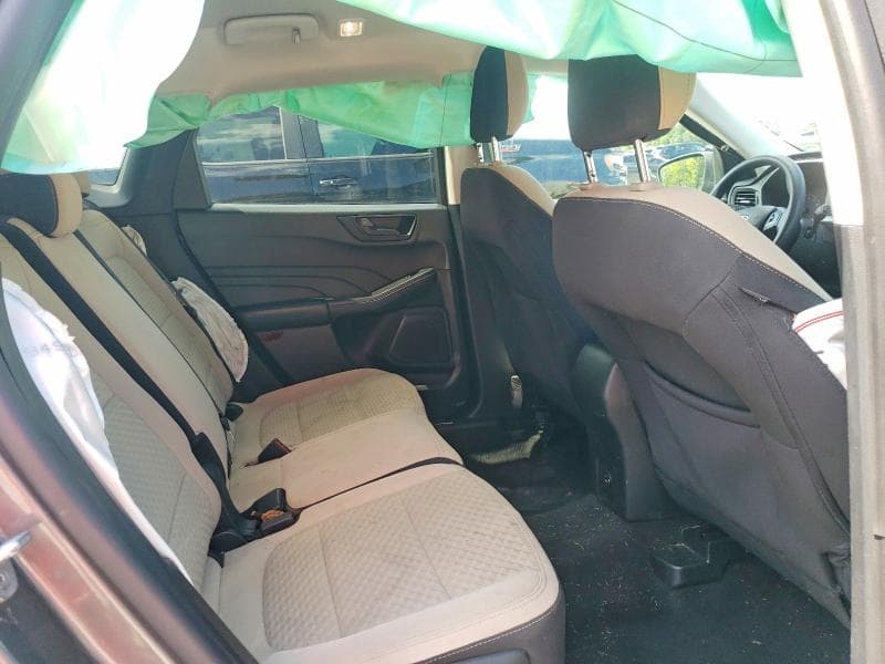 2022 FORD ESCAPE SE 11