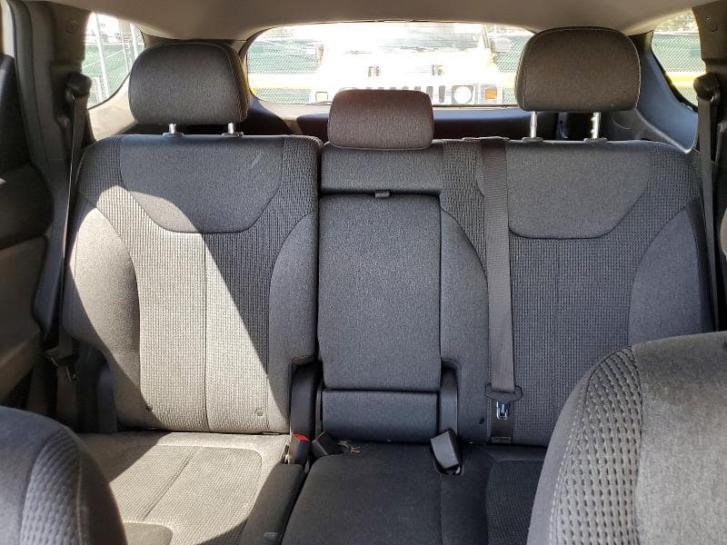 2019 HYUNDAI SANTA FE SE 10