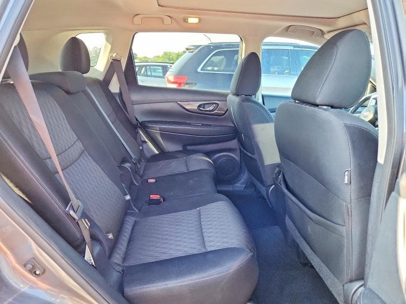 2017 NISSAN ROGUE SV 11