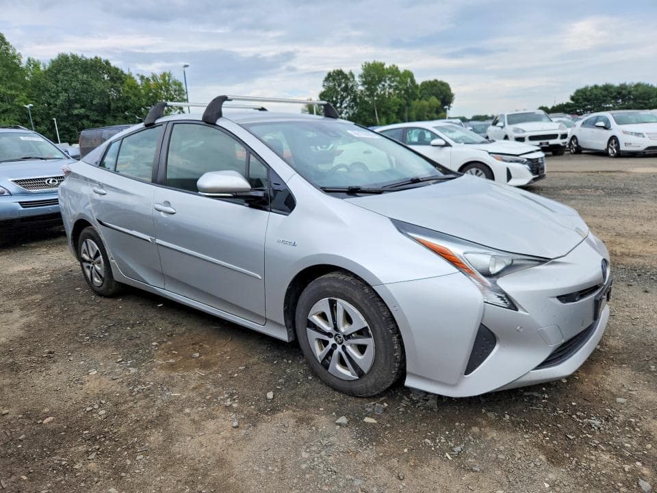 2018 TOYOTA PRIUS TWO 4