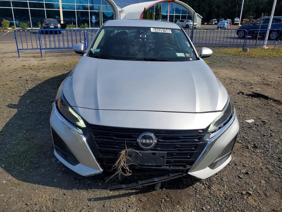 2023 NISSAN ALTIMA S 5