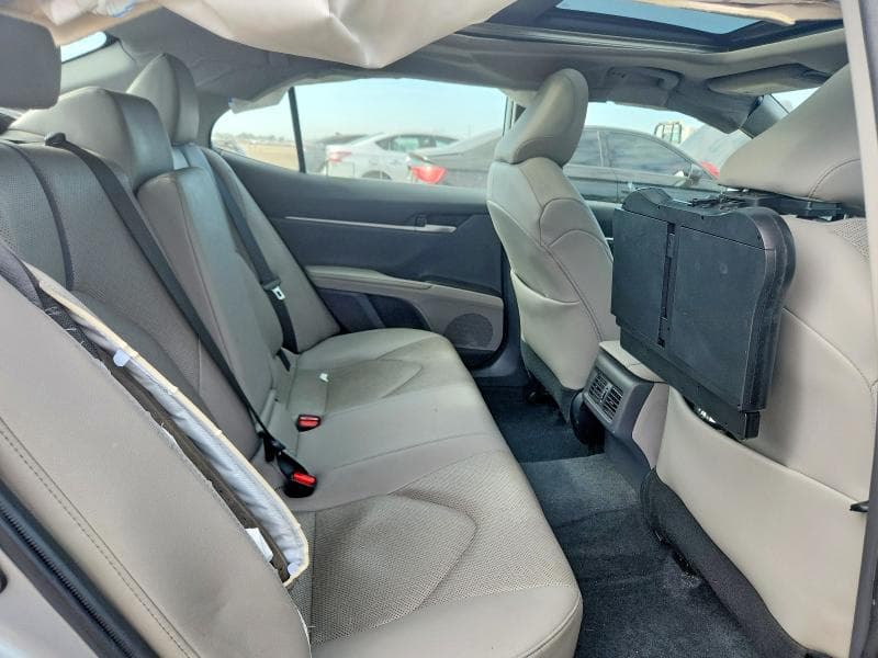 2023 TOYOTA CAMRY XLE 10